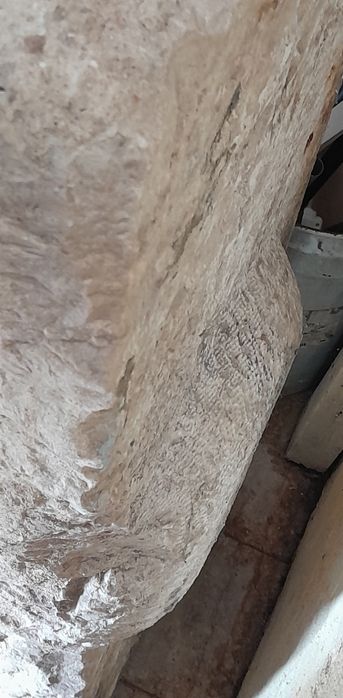 Lava loiça antigo em pedra