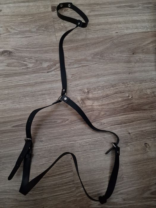 Harnes czarny, regulowany