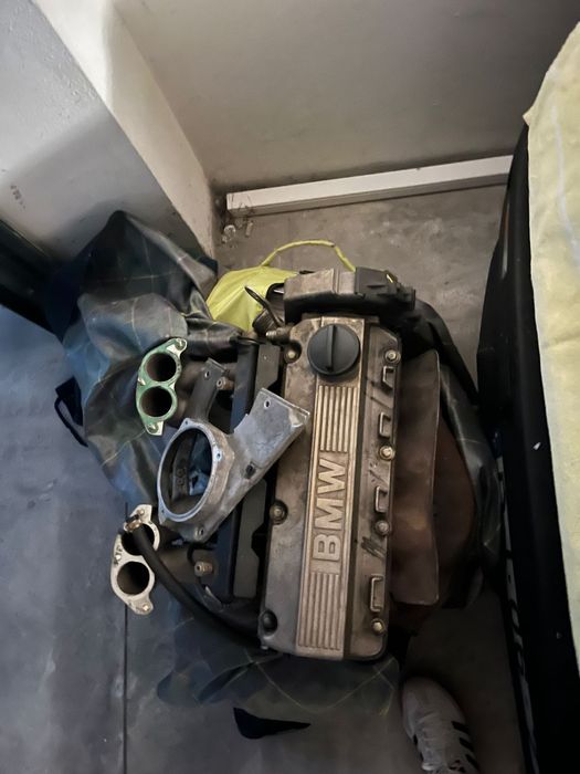 Cabeça de Motor - BMW E 30 ( 1985 a 1989 )  316 I
