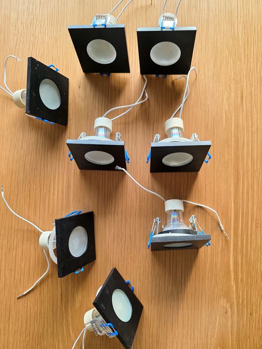 Sprzedam 8 lamp podtynkowych jak nowe gratis zarowki