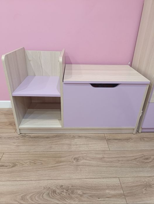 Zestaw mebli do pokoju dziecięcego