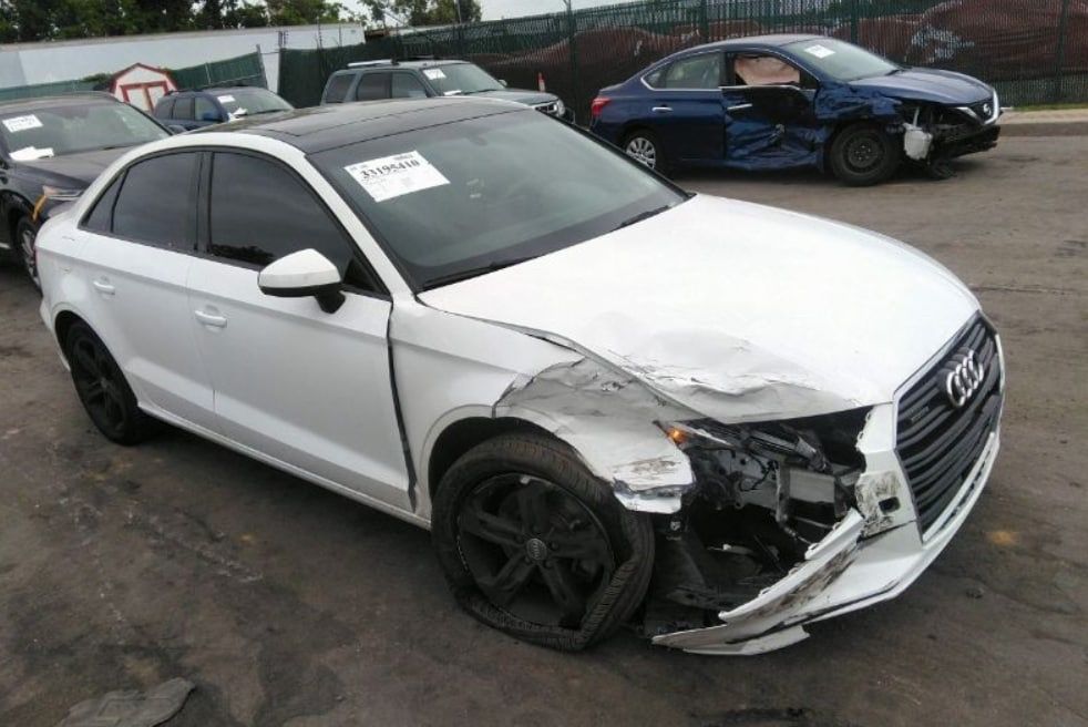 Разборка Audi A3 A4 B8 B9 Q5 Q7 мотор коробка фара бампер крило зеркал