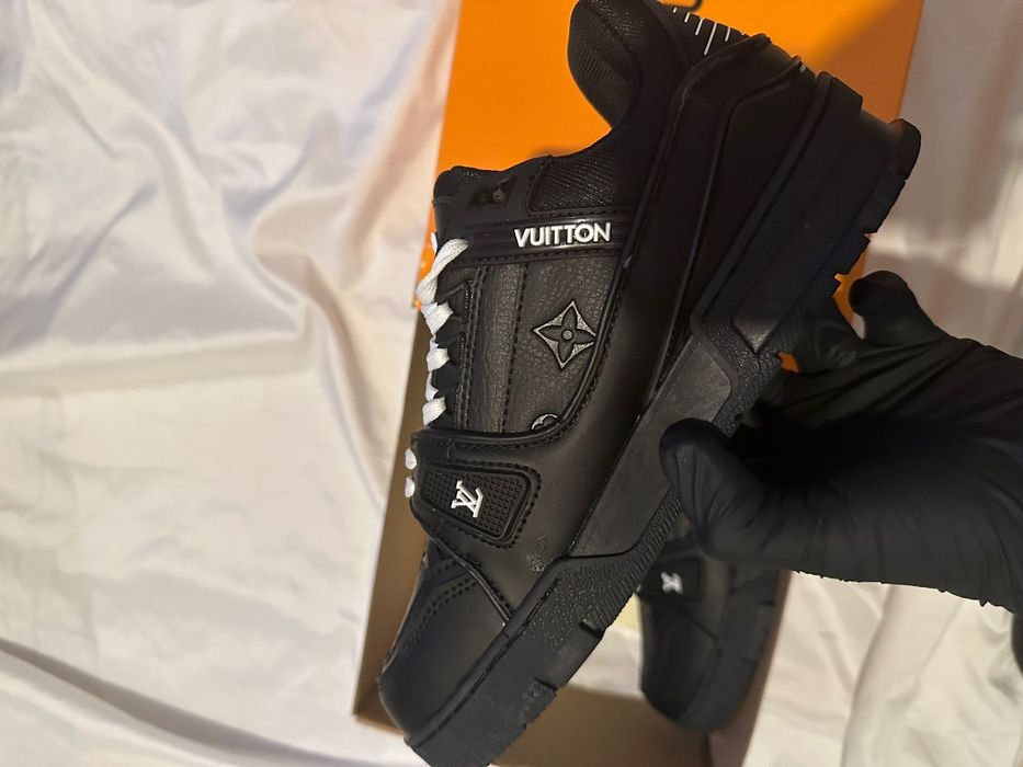 Louis Vuitton Trainers 41