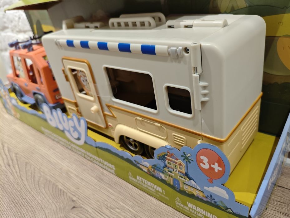 Bluey auto + przyczepa kampingowa kamper ultimate caravan