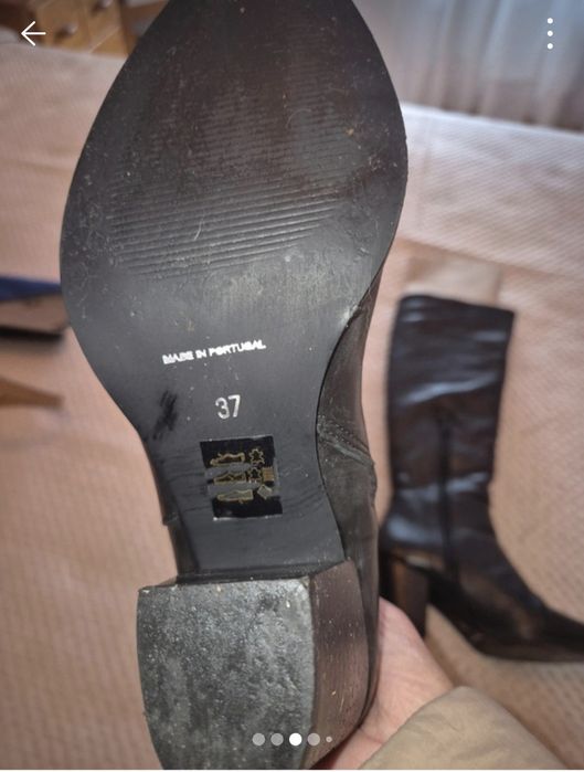Botas pretas tamanho 37