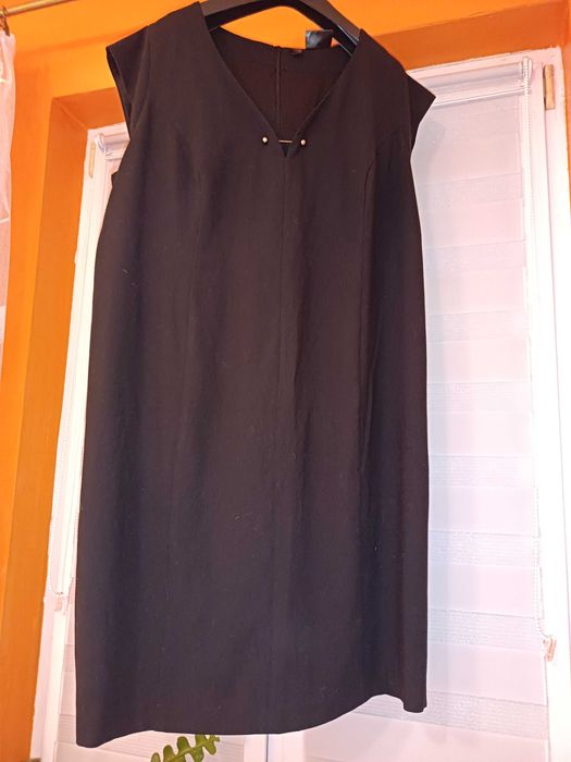 Mała czarna plus size sukienka
