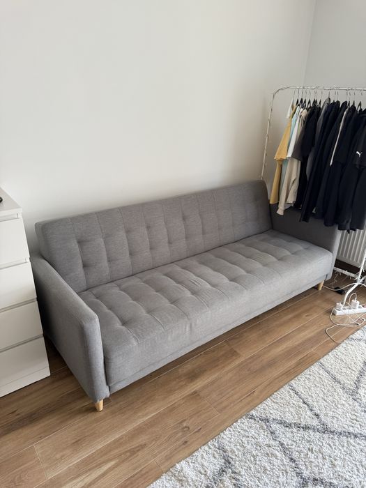 Sprzedam sofę rozkładaną.