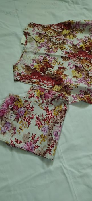 Top multicolor em algodão.