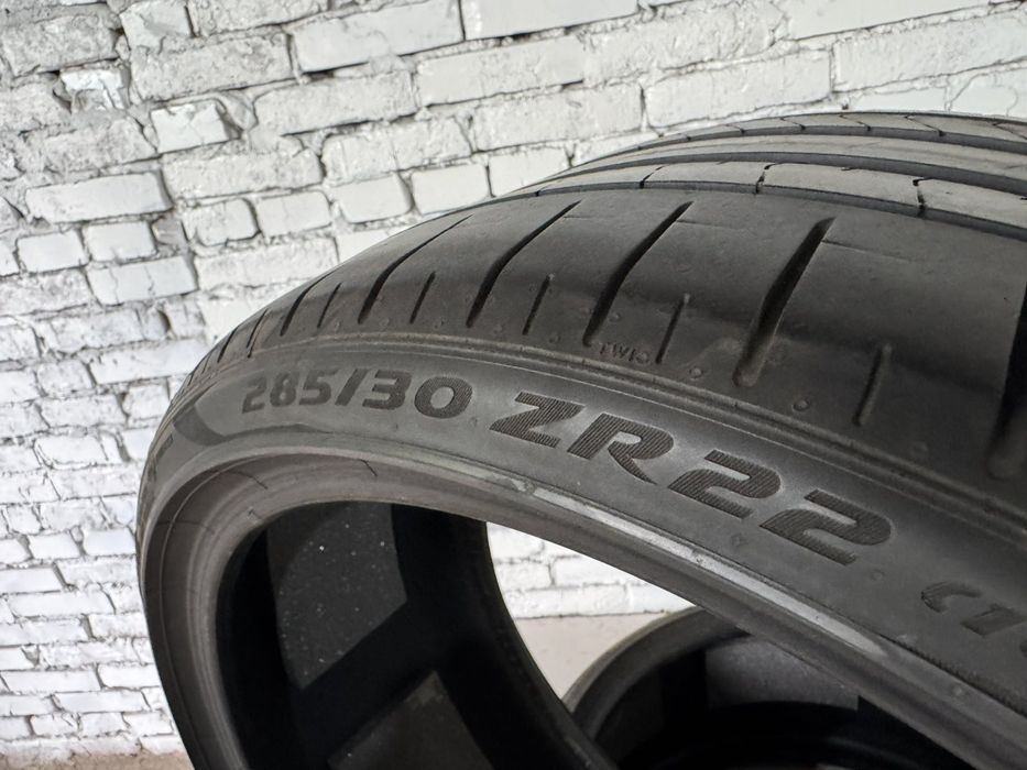 Літні шини Pirelli 285/30 ZR22