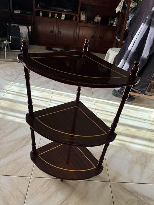 Movél de canto pequeno