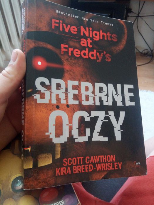 FNaF srebrne oczy