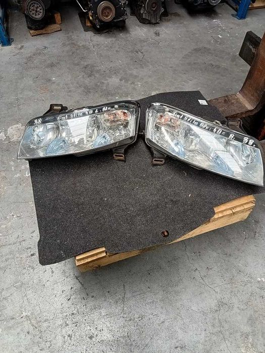 Lampa przednia Fiat Stilo 4D 02r