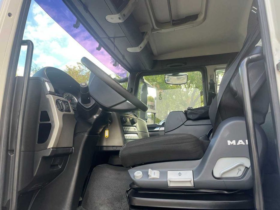 Бензовоз паливозаправник автоцистерна MAN