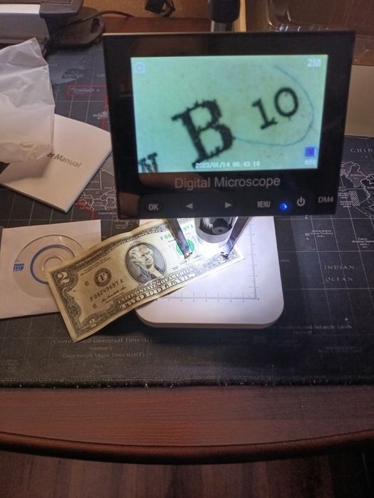 Электронный микроскоп на аккумуляторе