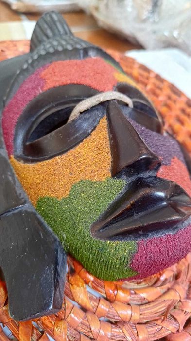 Conjunto de Máscaras Artesanais de Angola (2 un 370*280 mm)