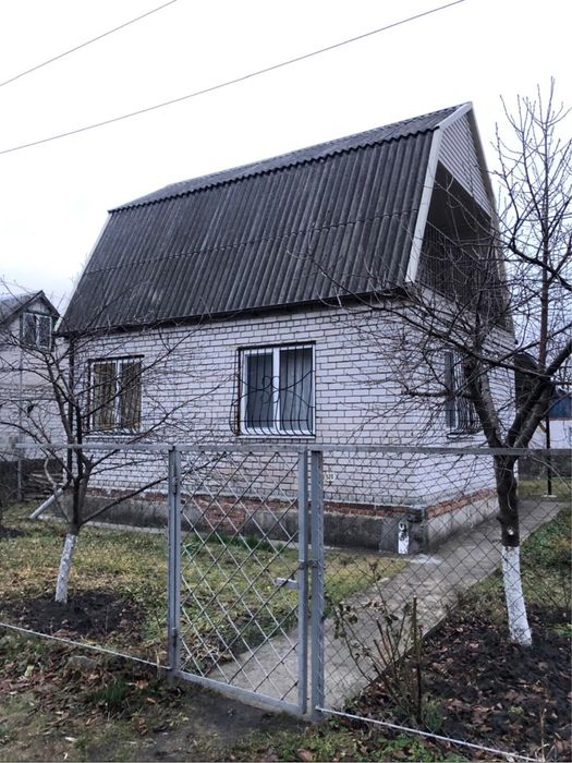 Продам дачу біля лісу