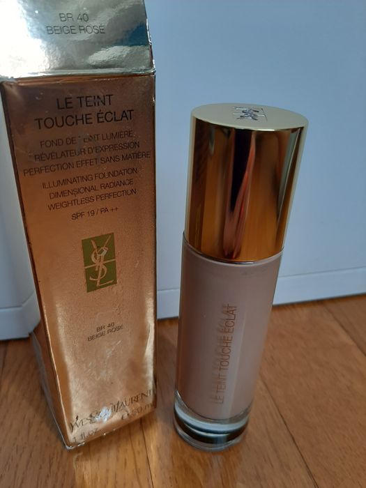 Base Yves Saint Laurent