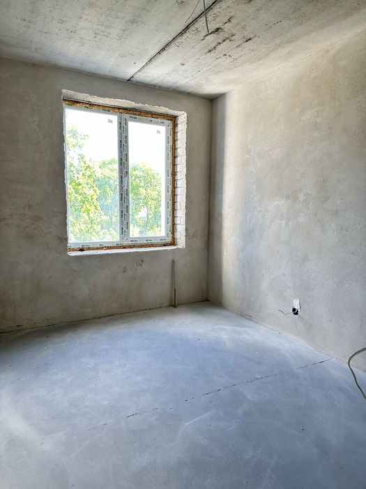 2 кім кв. новобудова вул.Стуса ( Чернишевського). Центр. 3 поверх