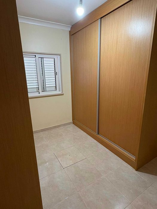 Vende-se Excelente Moradia T3 Caxarias