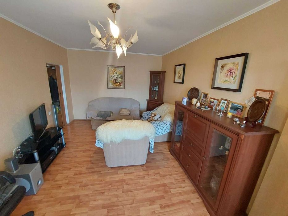 ПРОДАМ двокімнатну з ремонтом, лівий берег, 4-й мкрн  (Н)