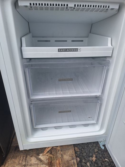 Lodówko zamrażarka marki Whirlpool