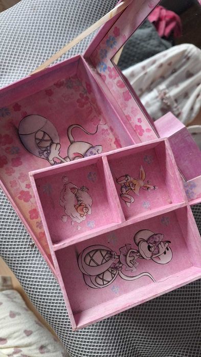 Diddl Mouse – pudełko Vintage na biżuterię z lusterkiem i szufladkami