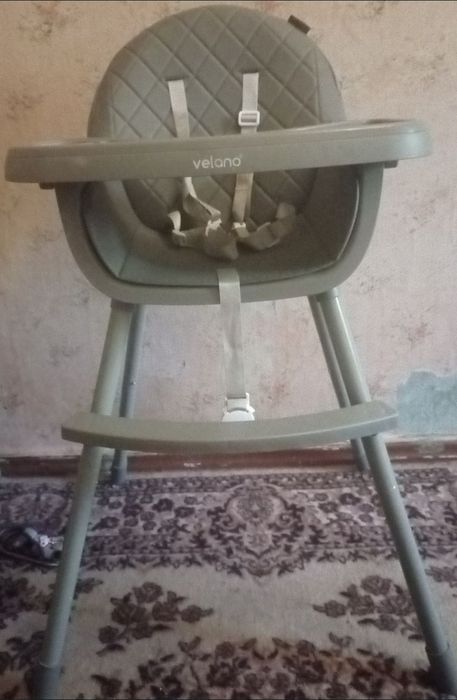 Столик для годування
