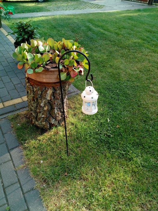 Wieszak ogrodowy na lampion
