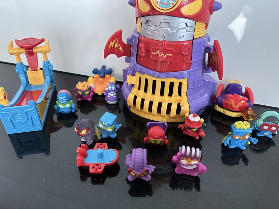 Wieża Power Tower Super Zings + Figurki