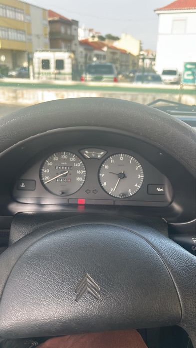 Citroen saxo 1.1 -1997 . Para venda