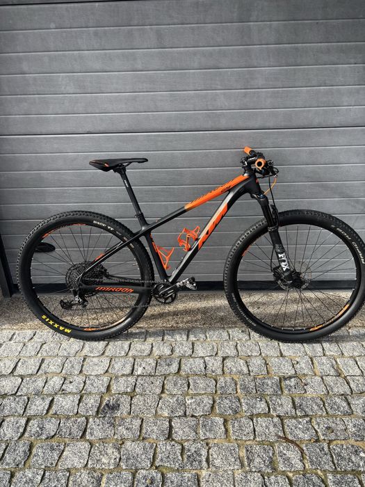 Ktm myroon one carbono
