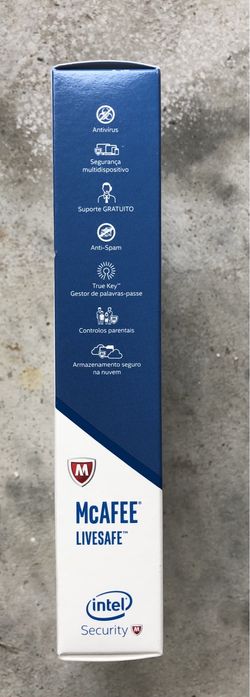 McAfee LiveSafe Antivirus 18 months64584418162562123