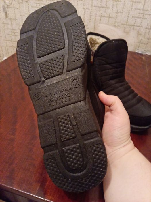 Продам дутики - полусапожки.