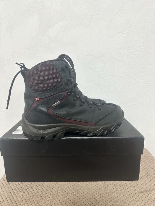 Женские ботинки  ECCO