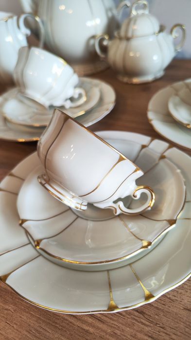 Serwis kawa na 10 osób, porcelana