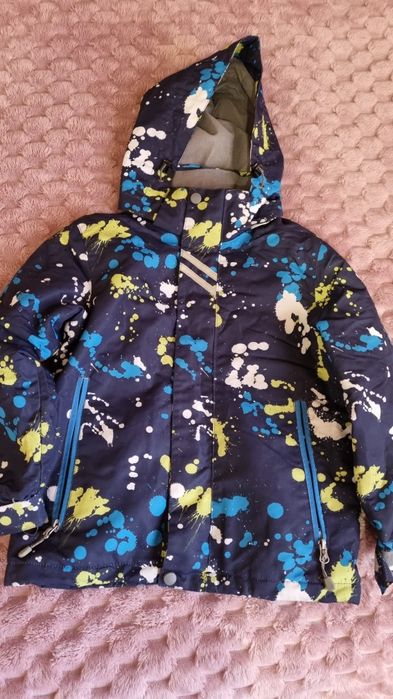 Продам весеннюю куртку для мальчика