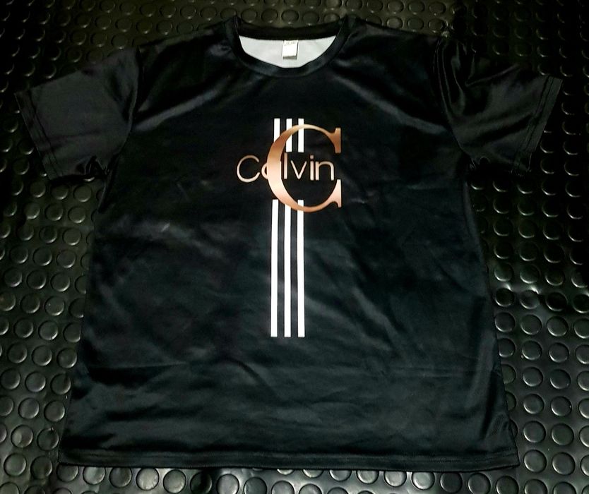 Продам костюм Calvin Klein. 500 гривень.