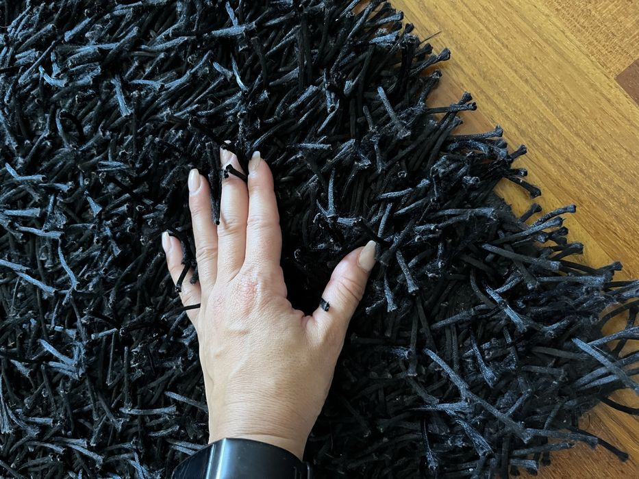 Tapete poly Shaggy 200x300 preto, como pouco uso!