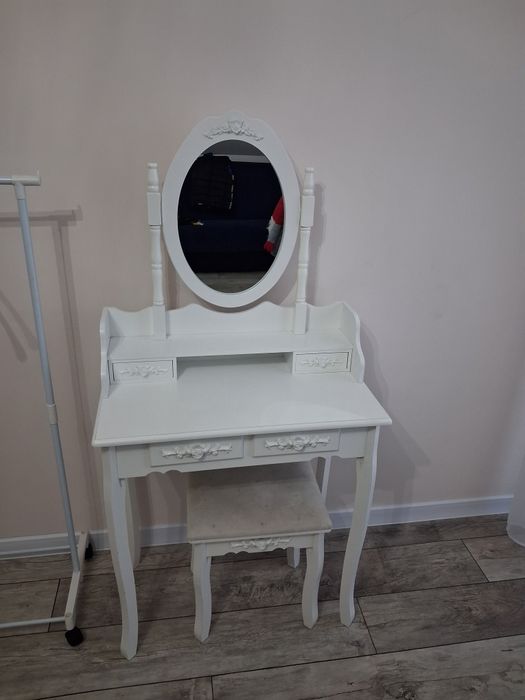 Toaletka dla dziewczynki