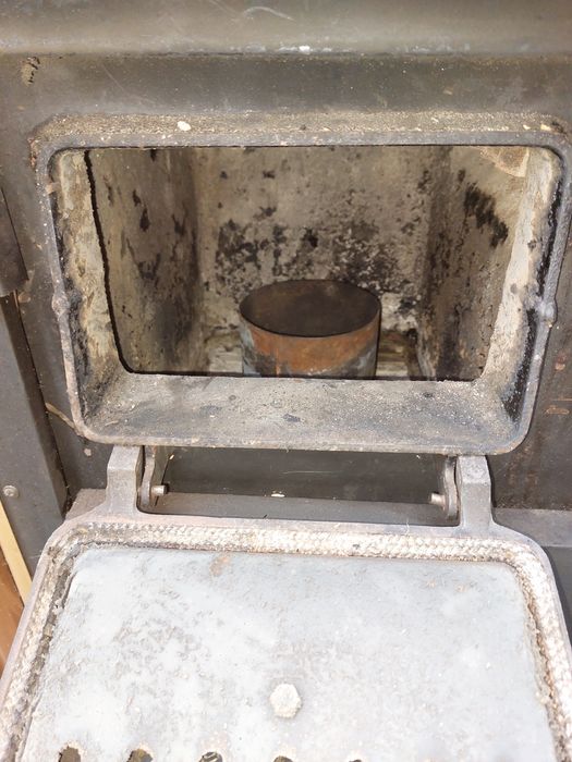 Fogão a Lenha Tradicional com Forno (Esmaltado Castanho)