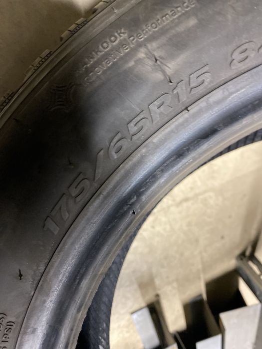21. Opony zimowe hankook winter icept rs3 175/65r15 dwie sztuki