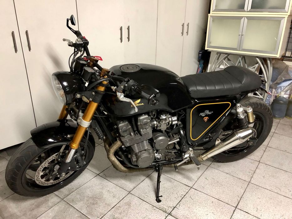 Honda 750  Naked