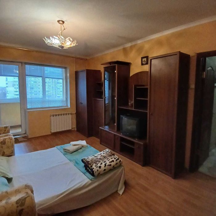 1-кім. Квартира біля ТРЦ Мануфактура Центр 1 лінія Погодинно, Подобово