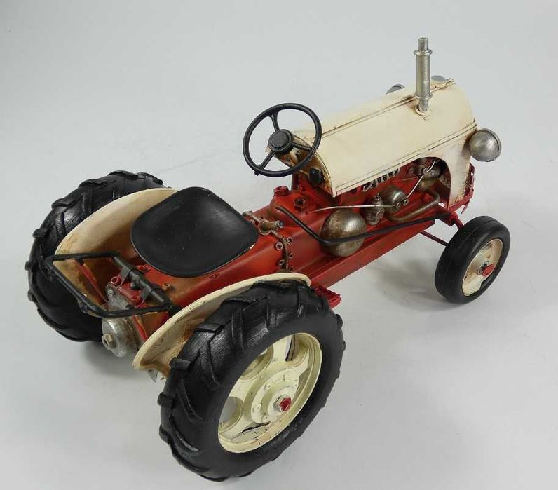 Metalowy TRAKTOR czerwono - beżowy ciągnik retro POJAZD