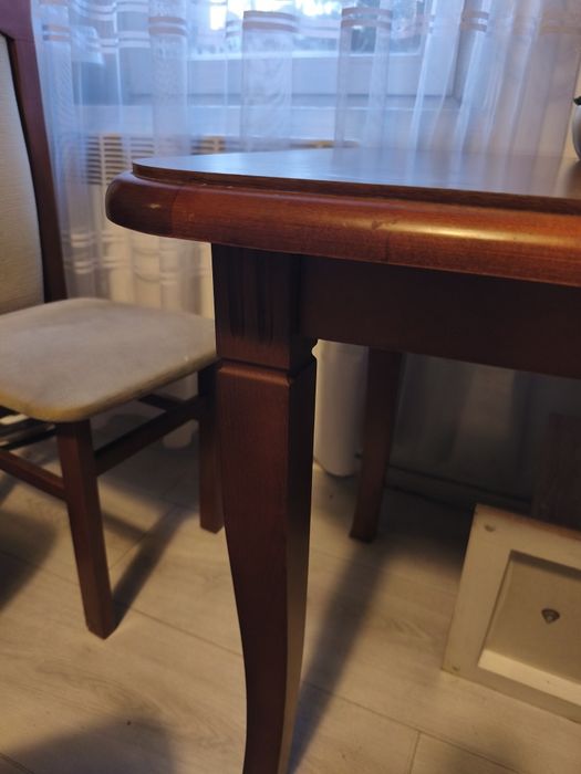 Sprzedam stół  dobrym stanie