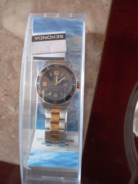 Relógio novo para homem