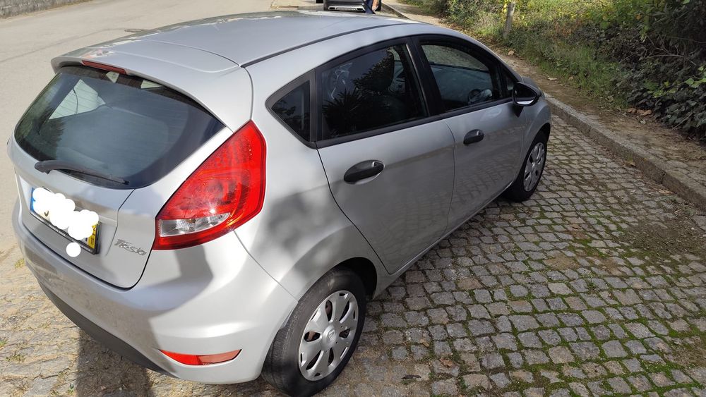 Ford Fiesta 1.4 TDCI 2012 — photo 3