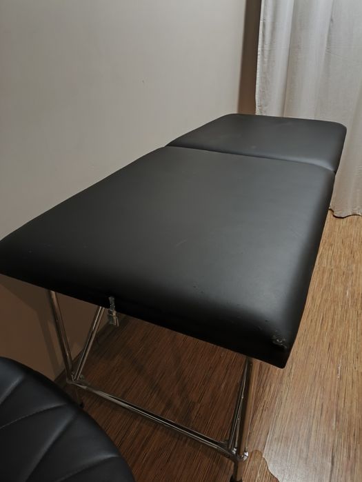 Продам кушетку і стілець майстра