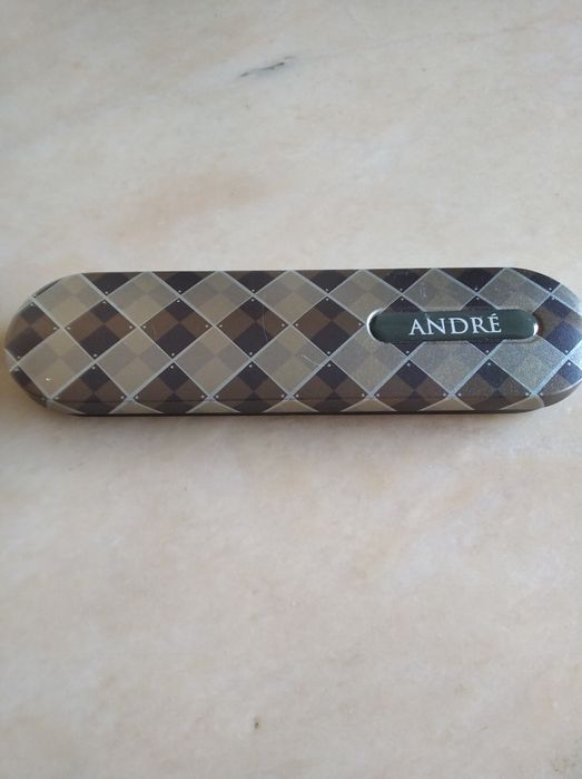 Estojo e caneta com gravação com mensagem