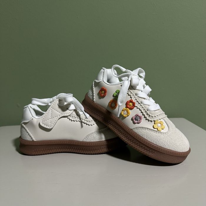 Lindo sapatos de menina